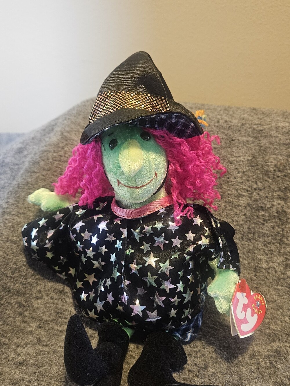 Ty Beanie Baby 2001. Scary the Witch